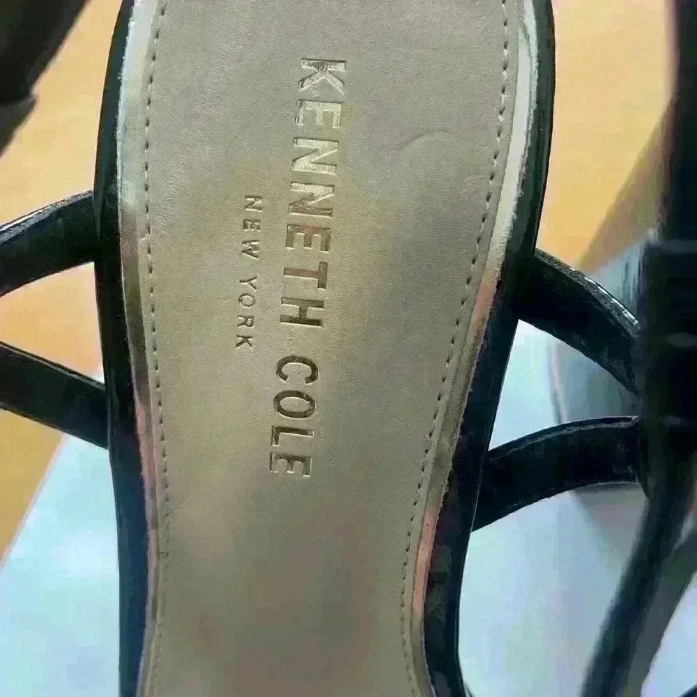 Kenneth Cole - Dahlia Block Heel Platforms / Size 9.5